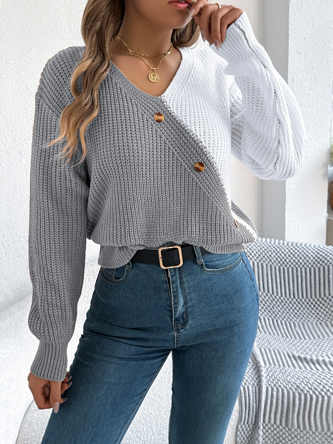 Two-Tone V-Neck Long Sleeve Sweater